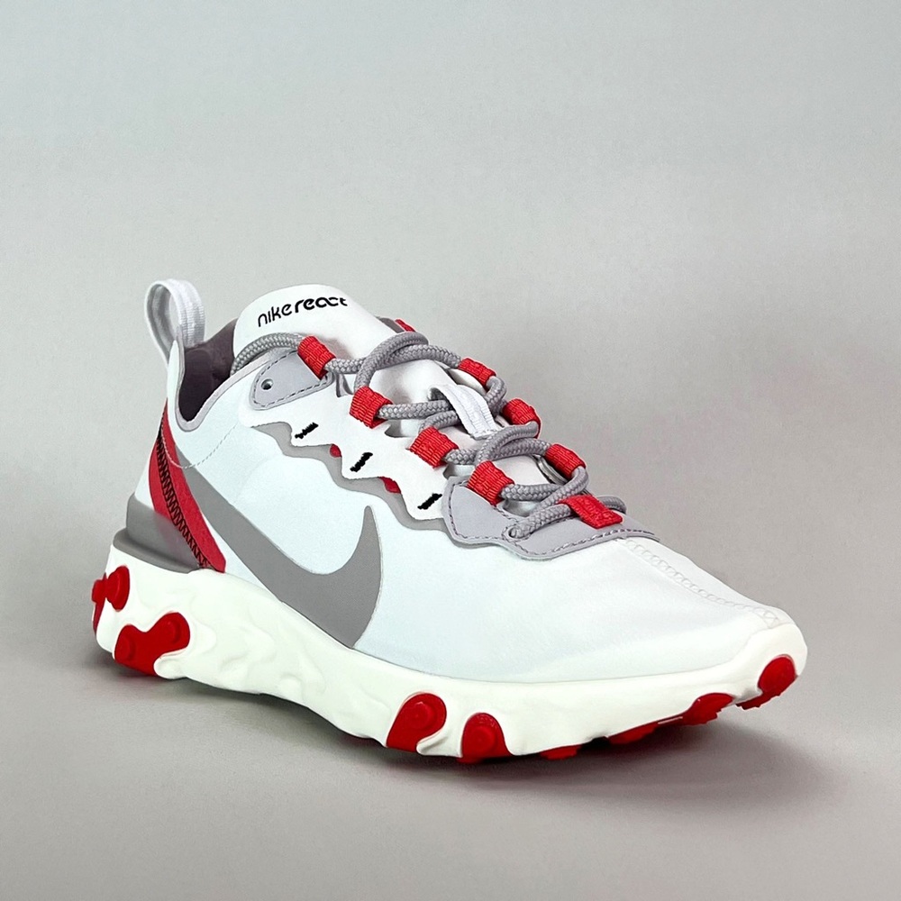 Women’s Nike React Element 55 Shoe In Size 8